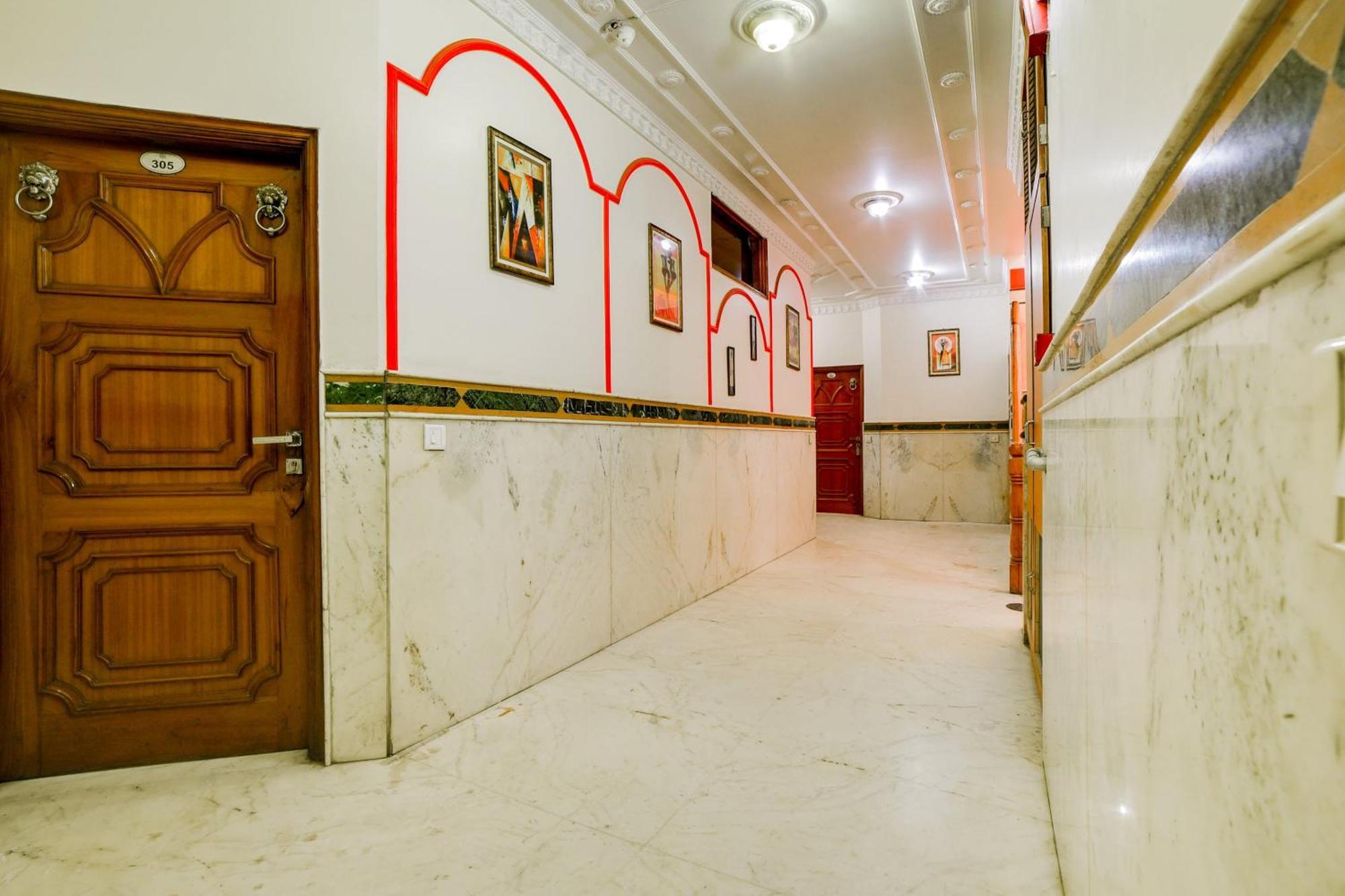 Super Hotel O Blue Sapphire Delhi Νέο Δελχί Εξωτερικό φωτογραφία