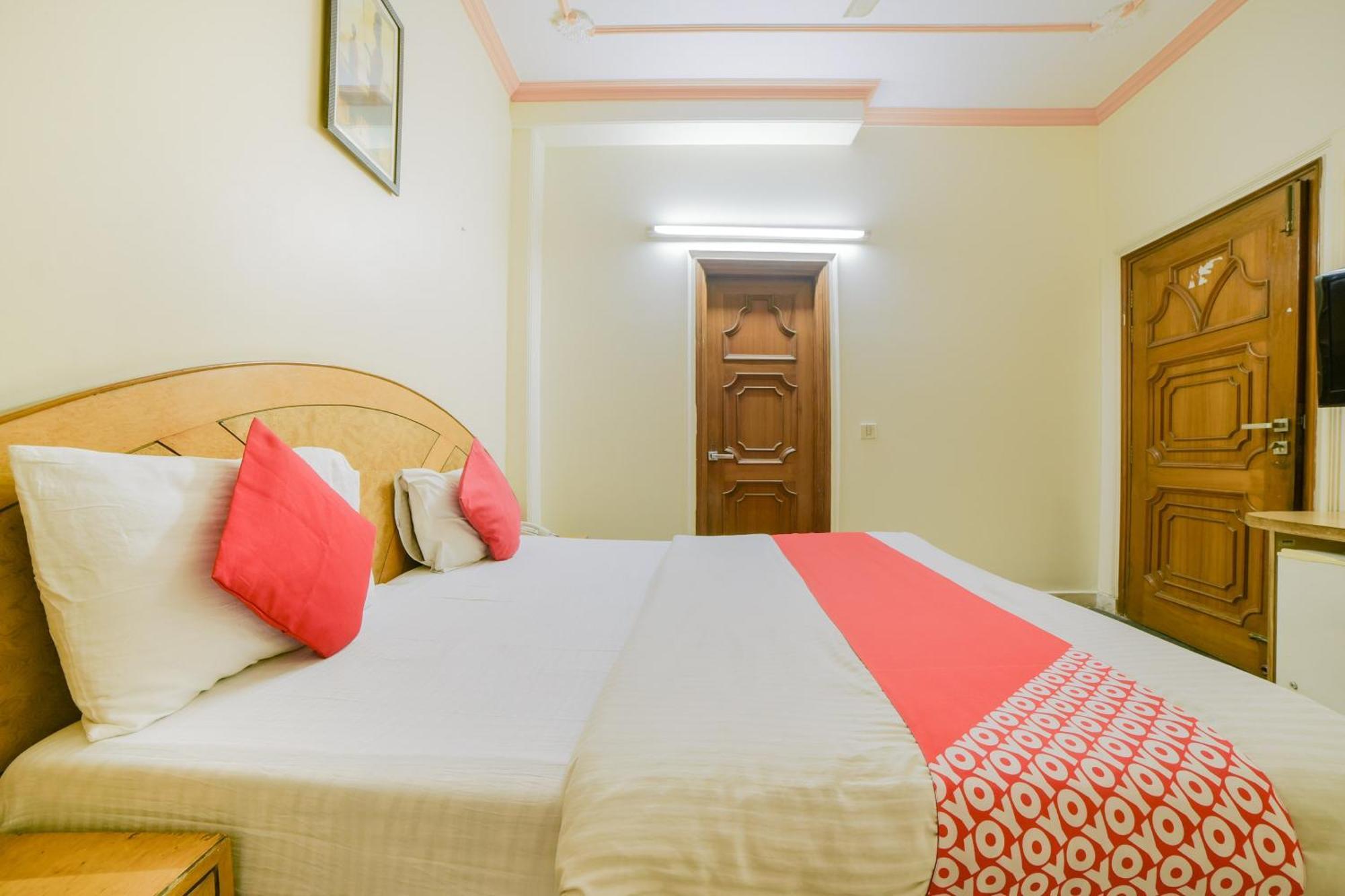 Super Hotel O Blue Sapphire Delhi Νέο Δελχί Εξωτερικό φωτογραφία