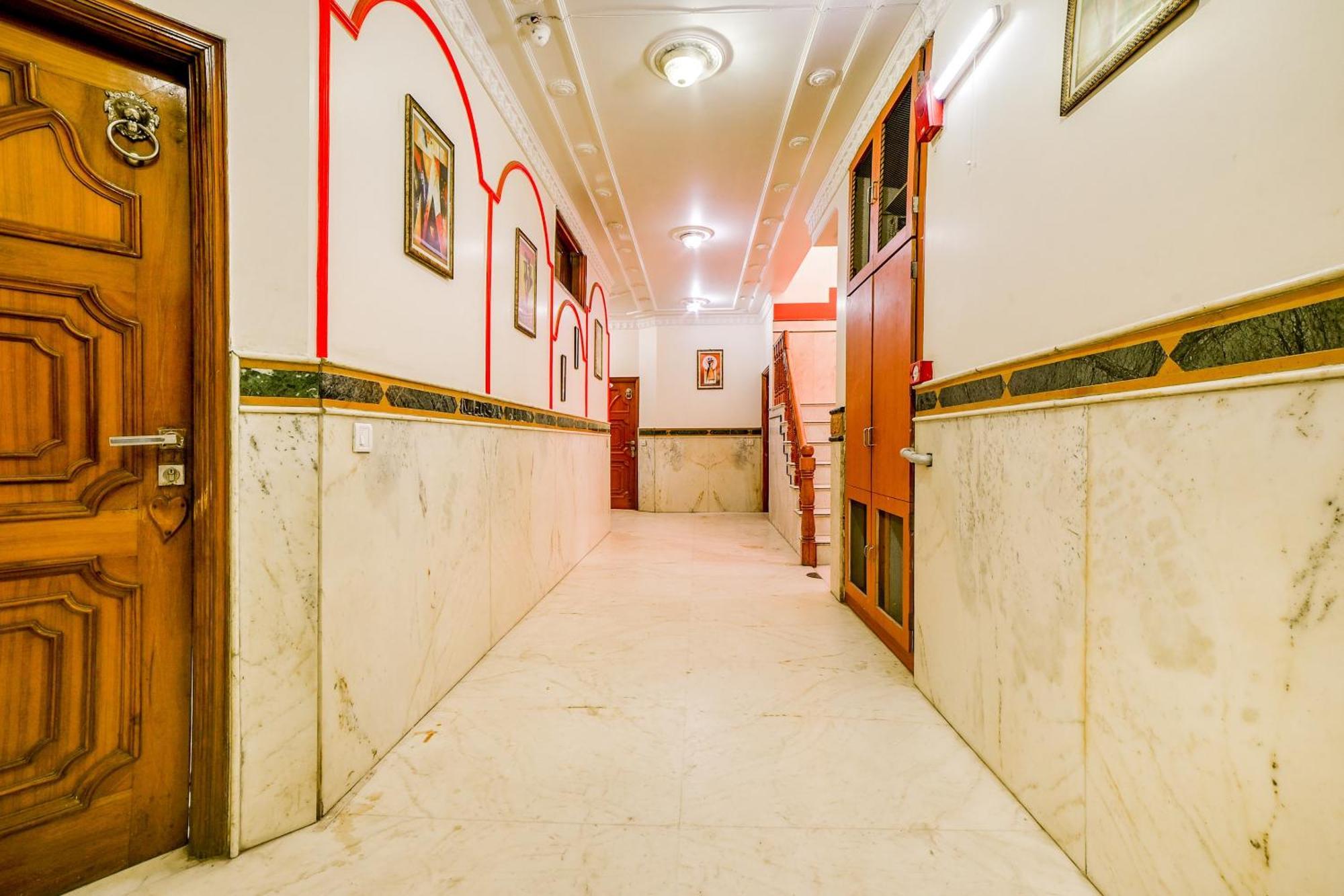 Super Hotel O Blue Sapphire Delhi Νέο Δελχί Εξωτερικό φωτογραφία