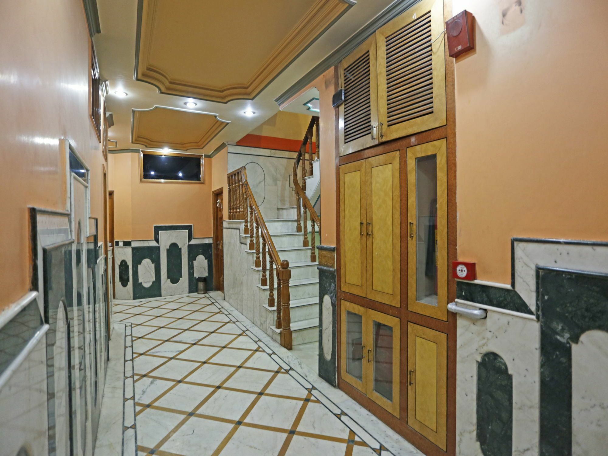 Super Hotel O Blue Sapphire Delhi Νέο Δελχί Εξωτερικό φωτογραφία